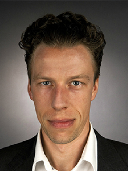 Tobias Knobloch