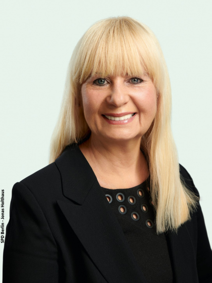 Portrait Iris Spranger