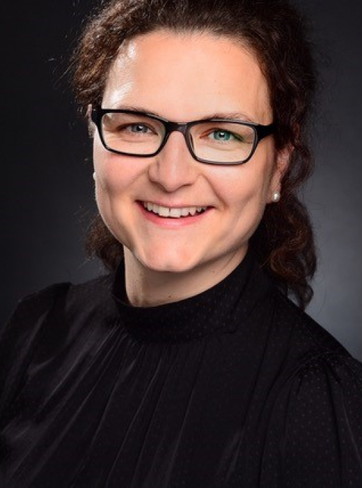 Bettina van Suntum